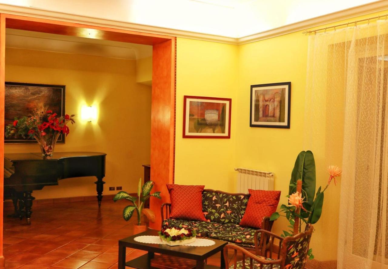Borgo Dei Castelli Hotell Grottaferrata Exteriör bild